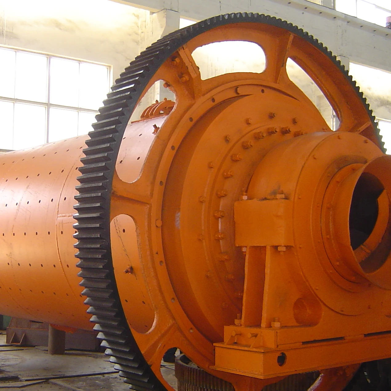 Wet Ore Grinding and Processing Mining Machine Ball Mill, Used in Gold Iron Copper Ore Processing Plants with Rubber Lining