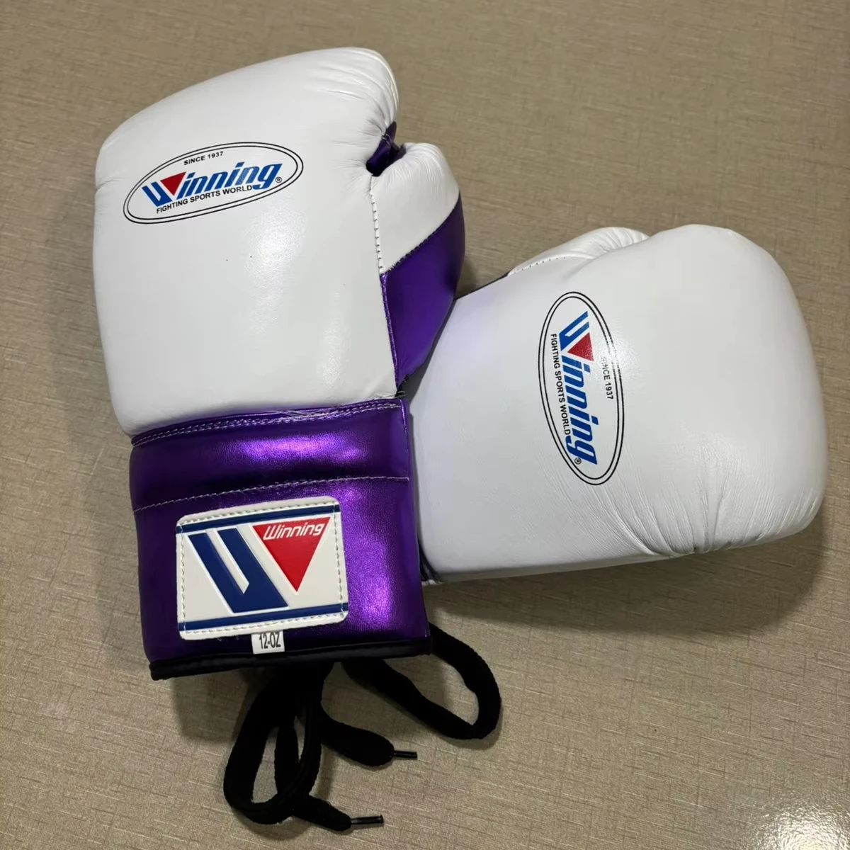 White Winning Brand Boxing Gloves Cleto Reyes Boxing Gloves