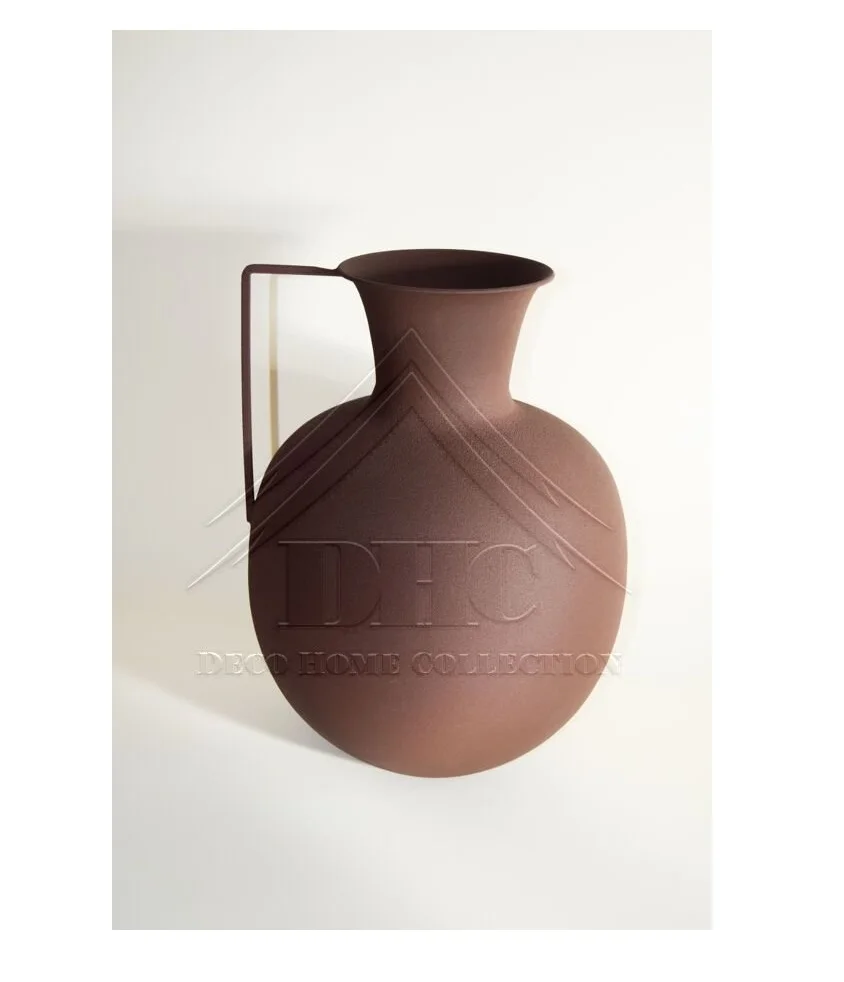 Attractive and Unique Shape Metal Flower Vase With a Classic Urn-style Design for Vintage Aesthetic at Great Rate