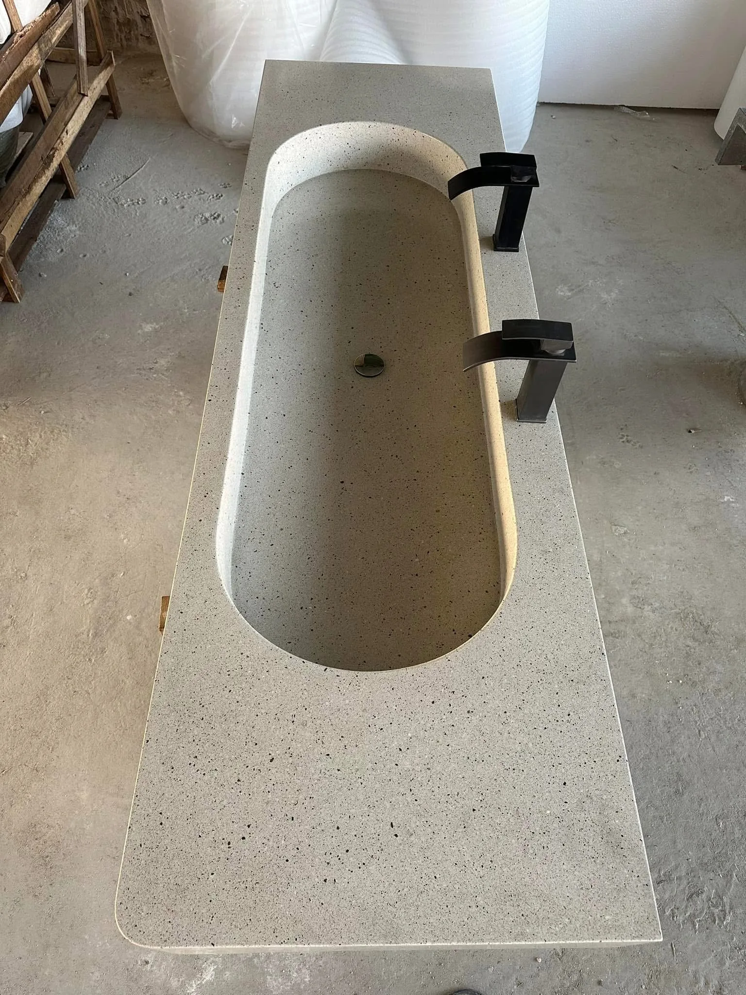 Easy-to-Assemble Modern Design Wall-Hung Concrete Sink Wash Basin for Garage, Shed, Laundry Room, Bathroom, or Patio Use.