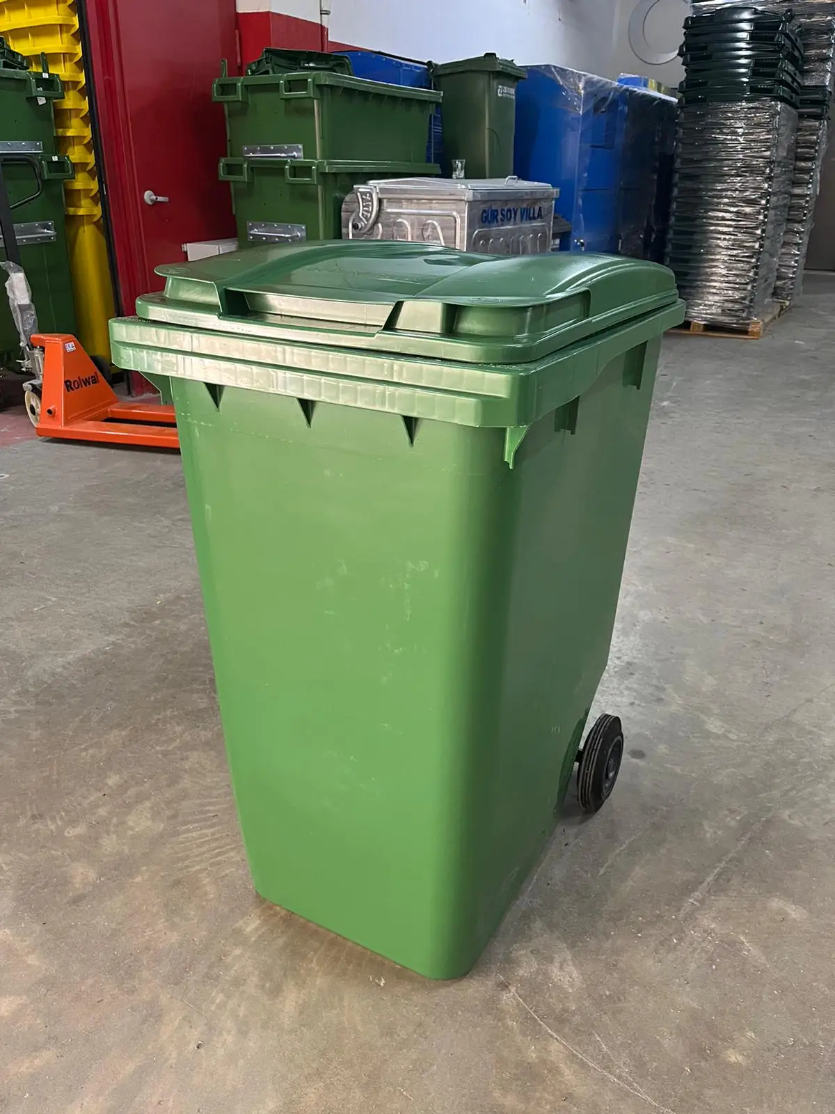 360 Liter Plastic Garbage Waste Container Two Wheelies Green Colour ...