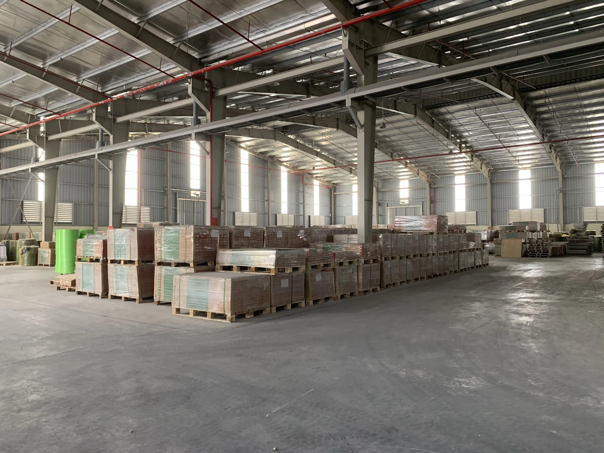 High Quality Waterproof Commercial Wood Grain Click Lock Vinyl Sheet