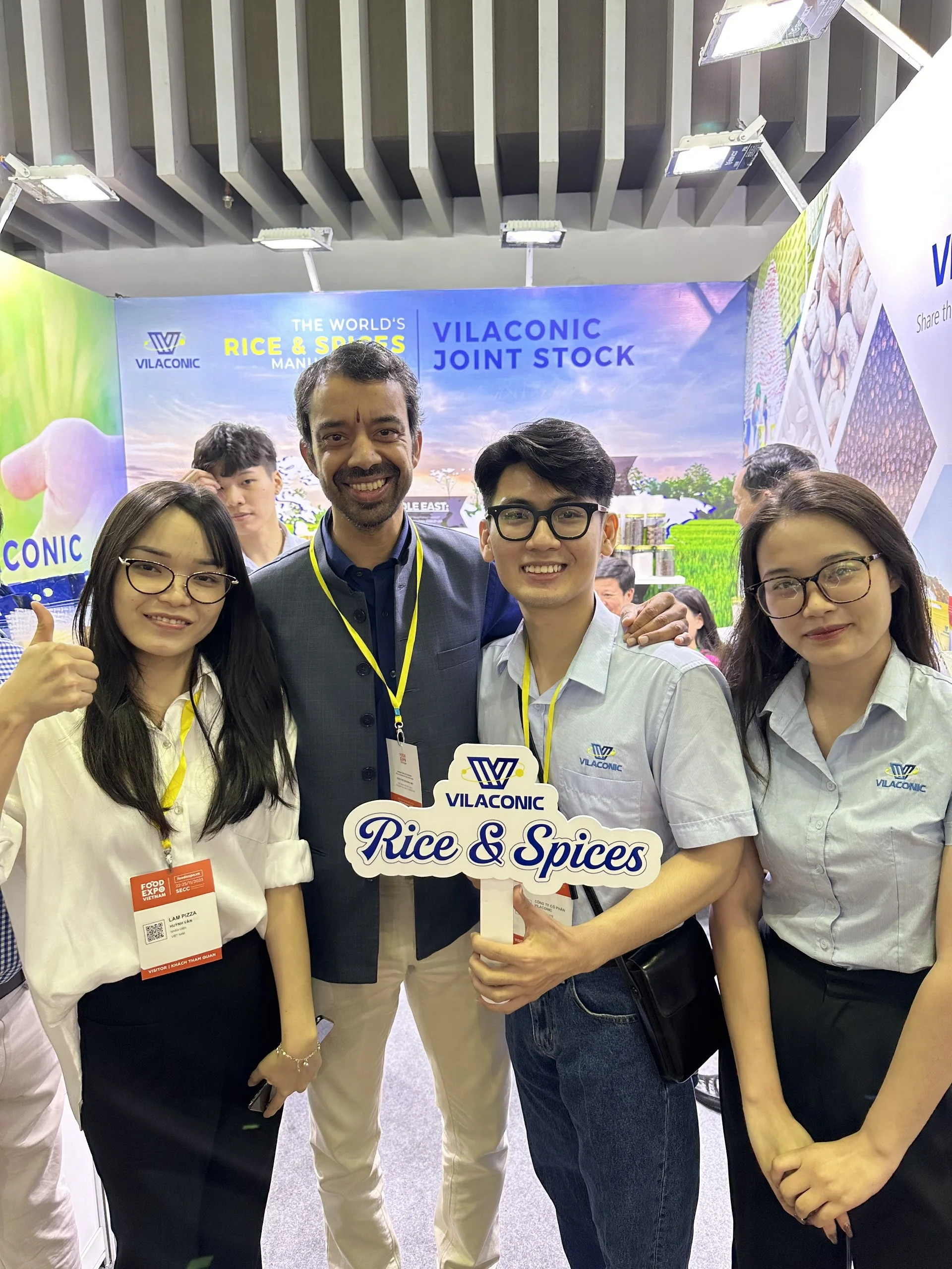 Vietnam Glutinous Nep Cai Hoa Vang Sticky Rice / Round Grain Rice Broken Ready To Ship In Bulk