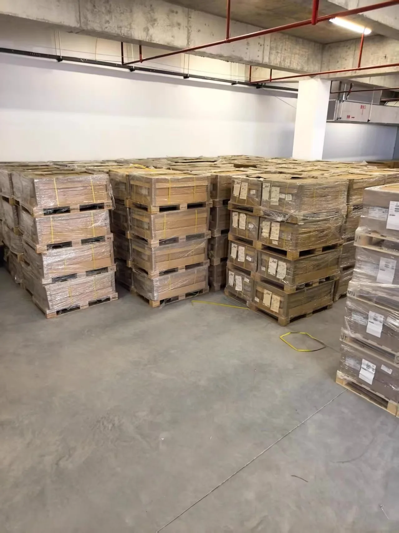 Lenovo WA5480G3 24-Bay High-Density AI/Compute Server with Dual 32-Core CPUs & Multi-Tier NVMe Storage