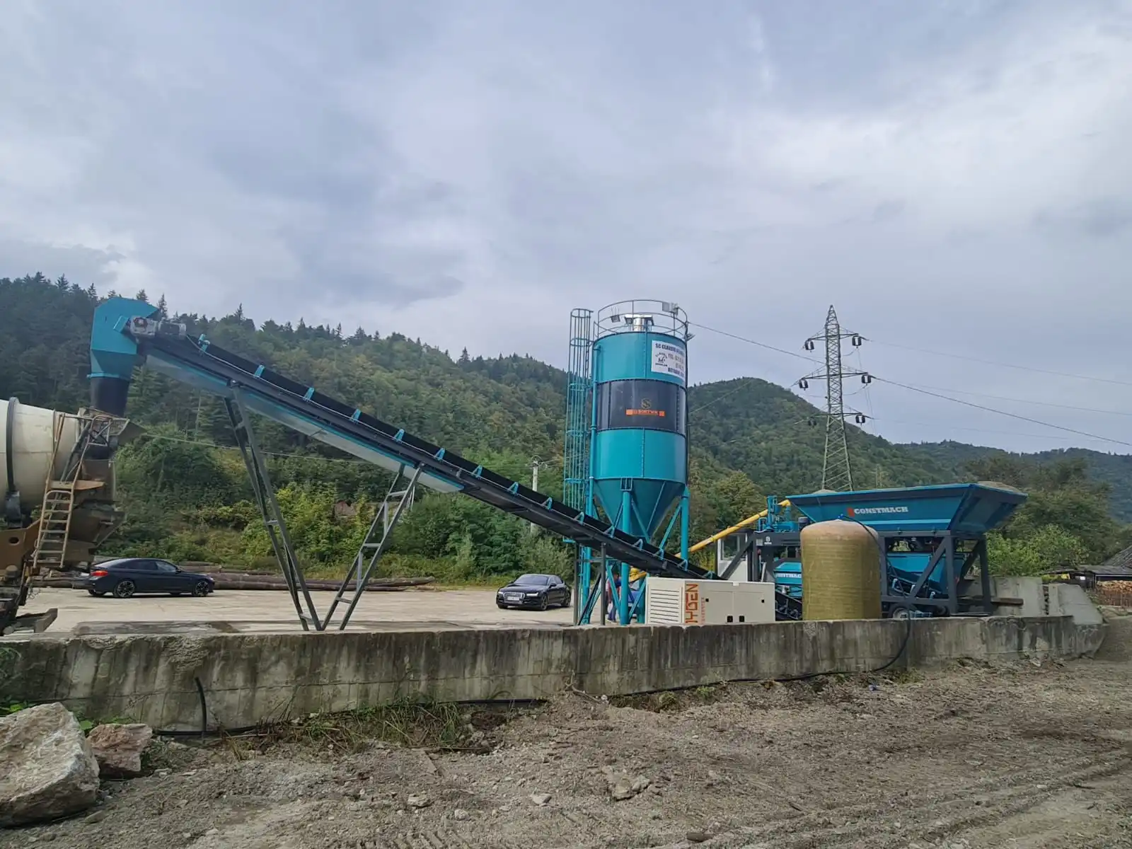 30 M3/h Mobile And Compact Concrete Plant IDEAL For AFRICA Batching ...