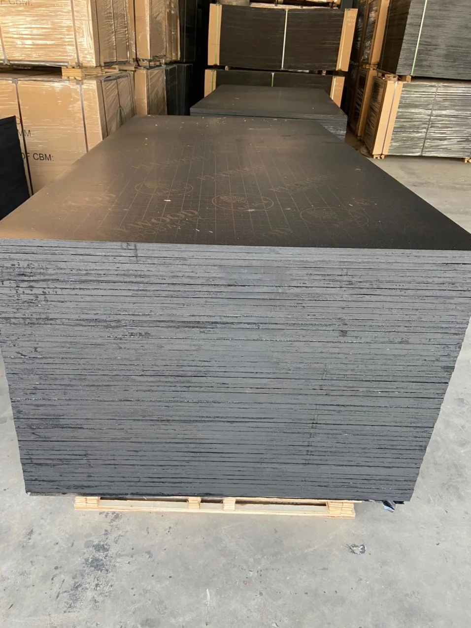 High Quality Waterproof Plywood Sheet Wood Building Material Black Film Faced Plywood For