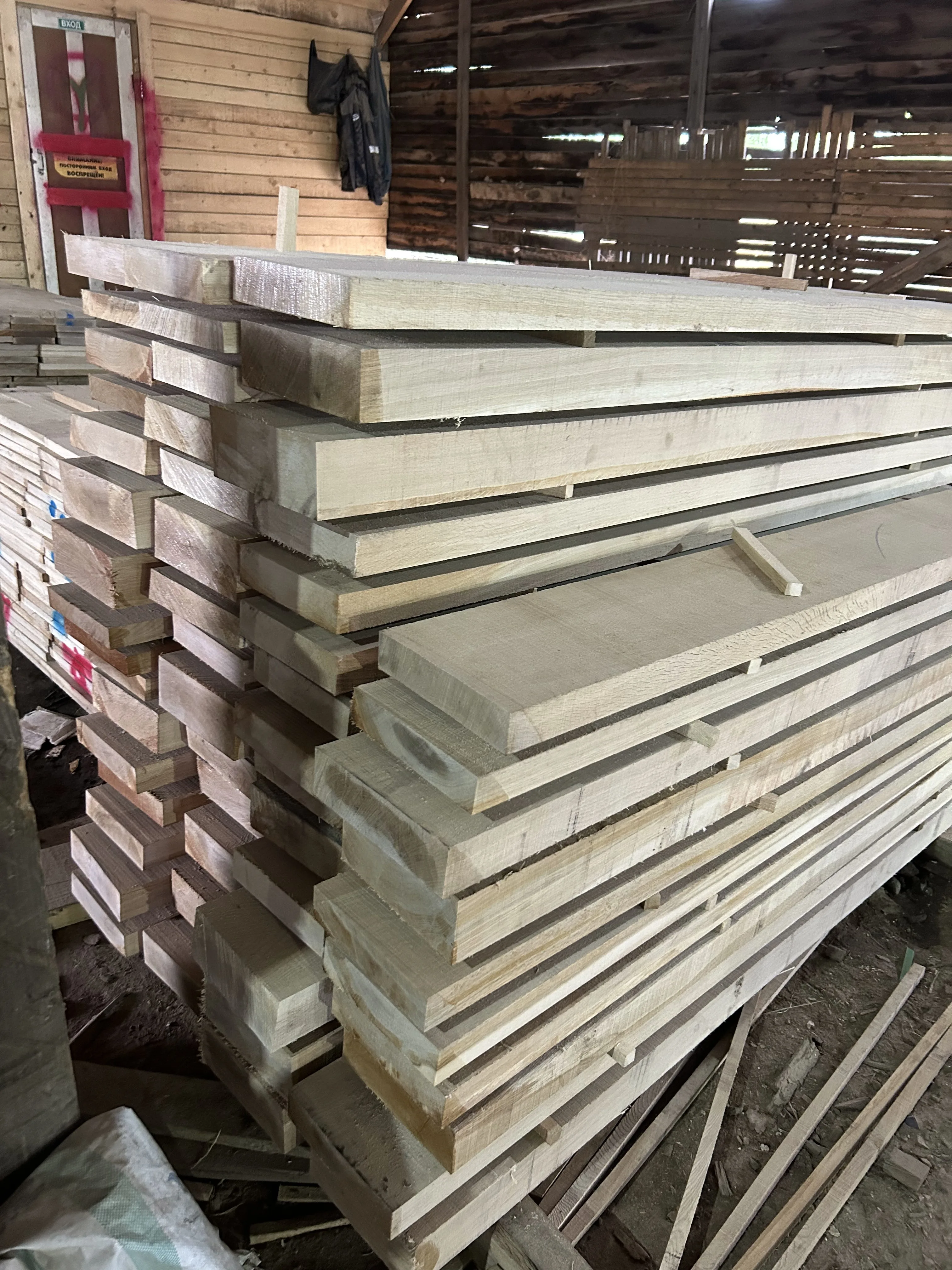 Exotic Quercus Mongolica Oak Sawn Wood Timber Oak Planed Lumber Kiln