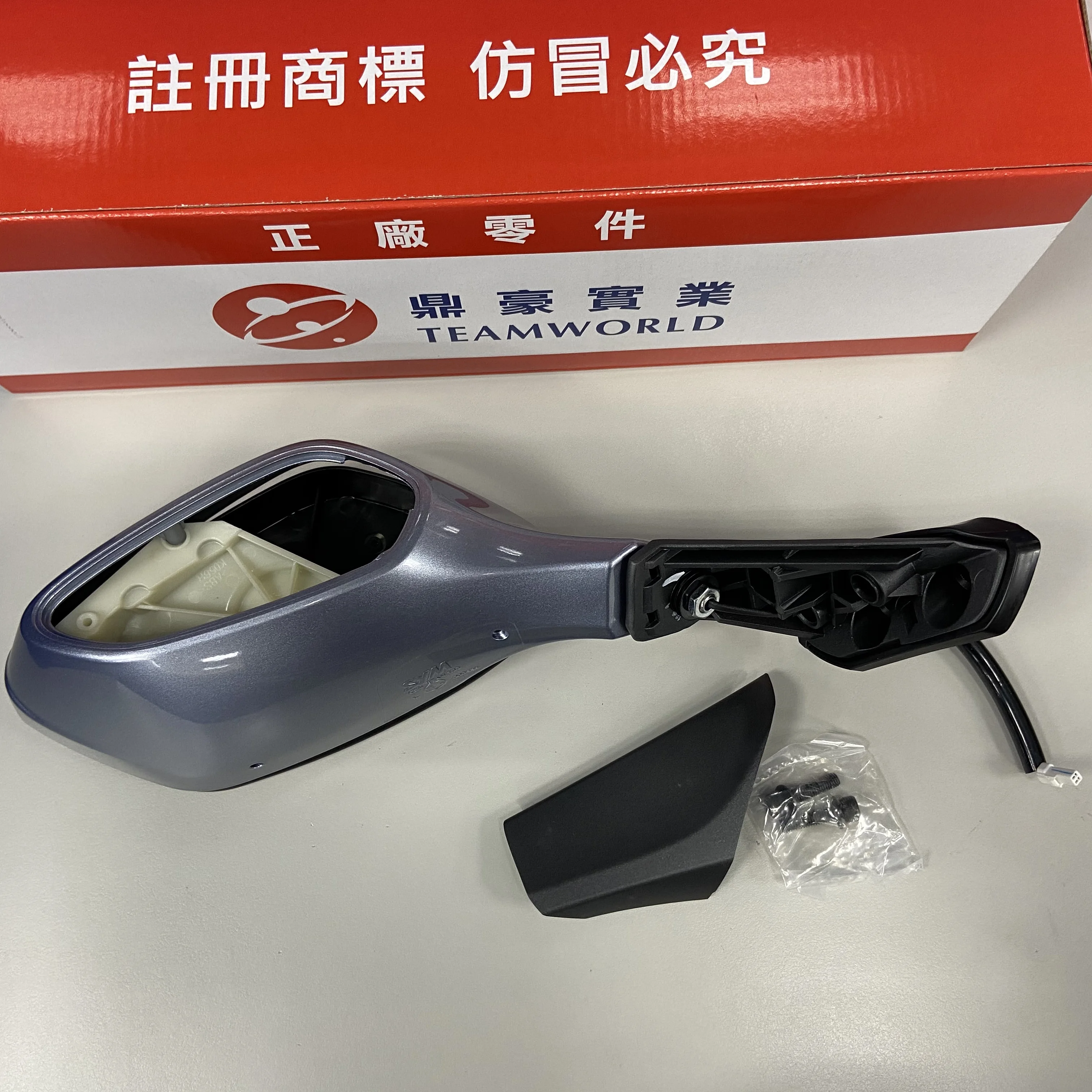 【未使用品】SYM ミラー　8811A-L3A ※右のみ SYM純正 右バックミラー Joymax GTS 125-300 (2012~)、88110-L3A-008
