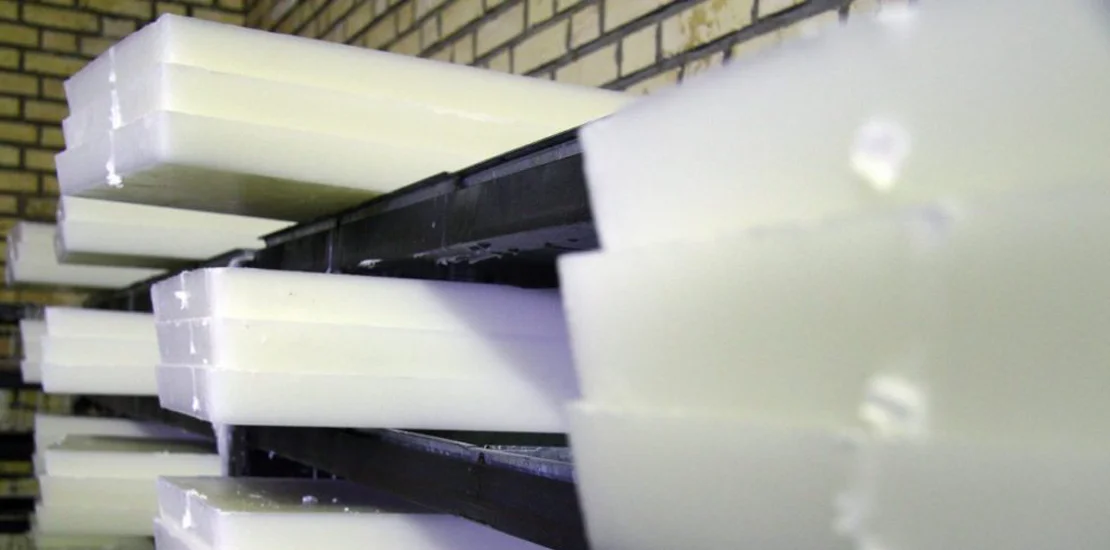 Whole Parafin Wax/kunlun Brand Semi Refined 5860 Parafina Wax Buy