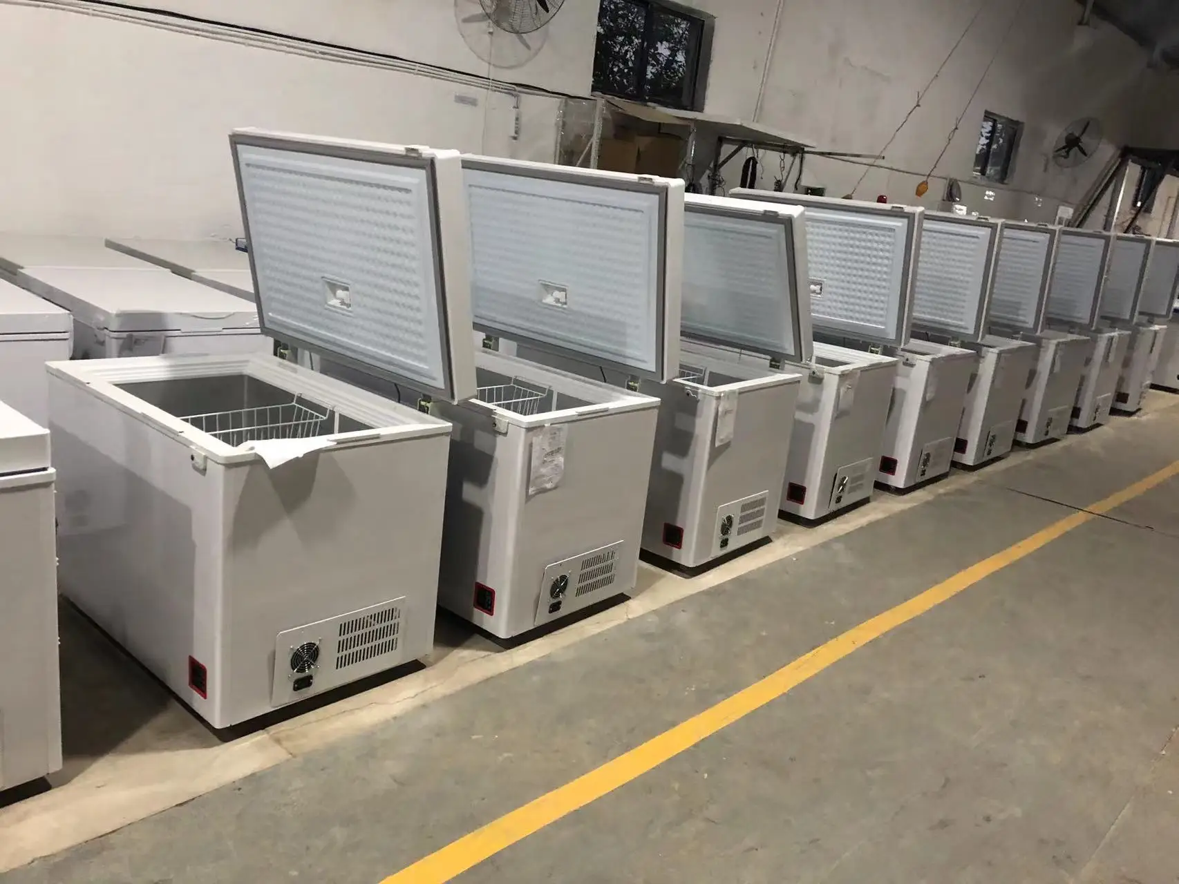 258l 100mm Foam Thickness 12v Ac/dc Adapter External Condenser