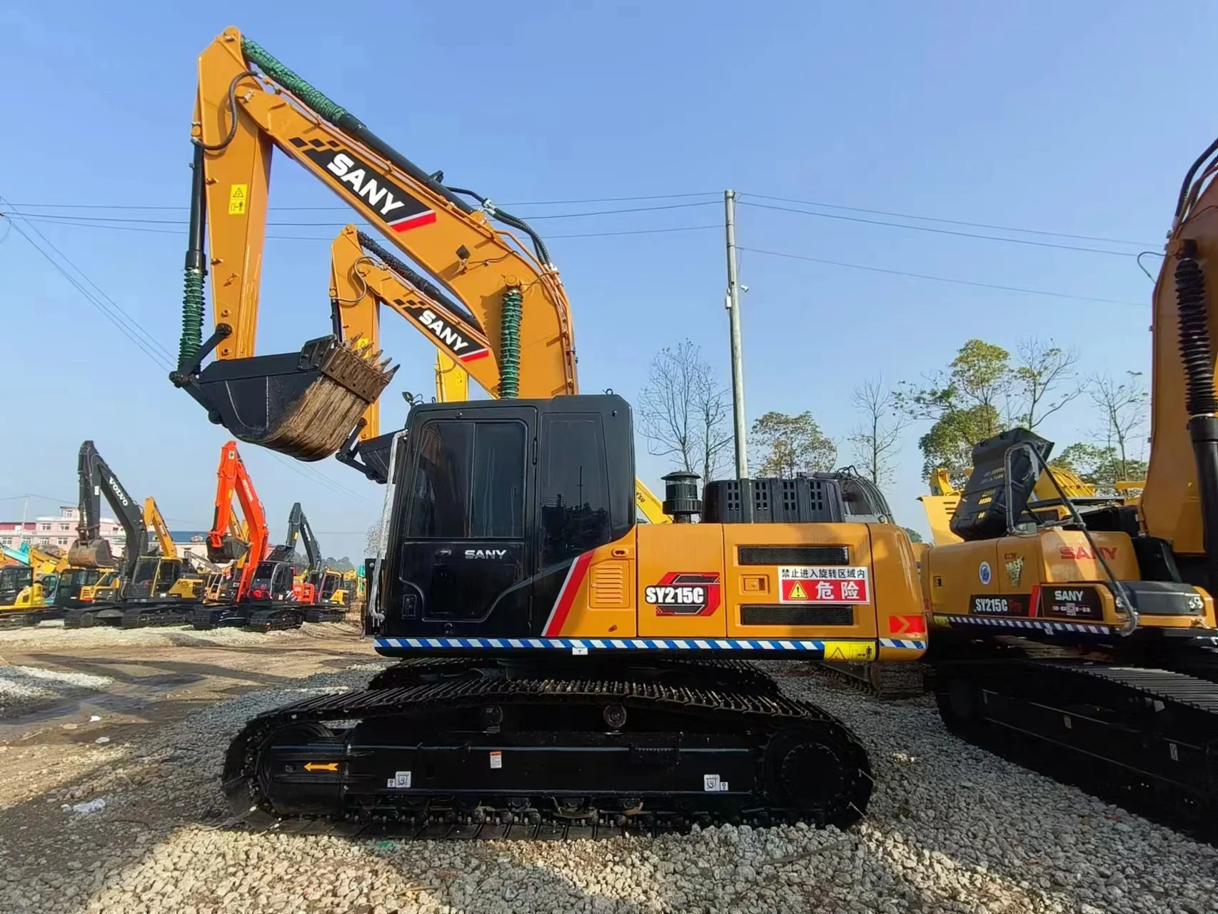 Discover Heavy-duty Excavators With Unbeatable Prices Second Hand ...