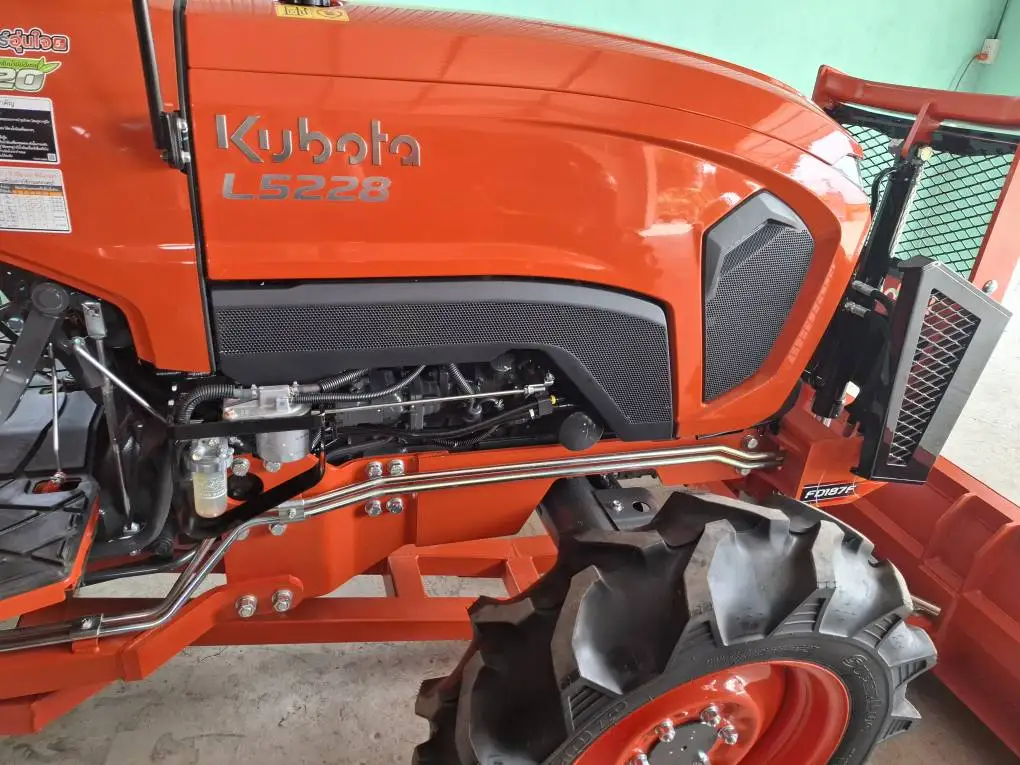 ランタボ Kubota L 5228 52HP 4WD Tractor - High Productivity Farm