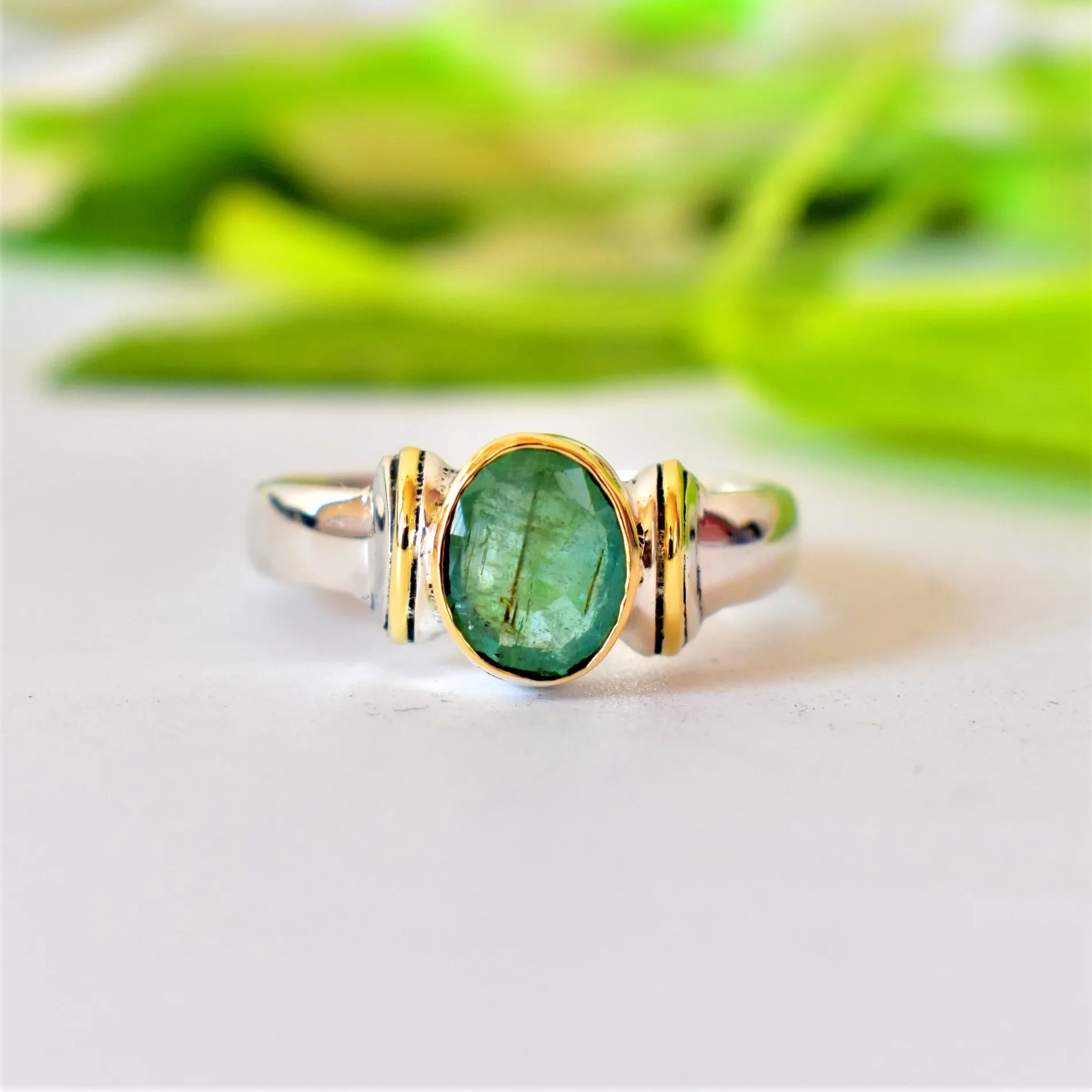 925 Sterling Silver 18K Gold Plated Oval Cut Emerald Gemstone Vintage Bezel Setting Ring