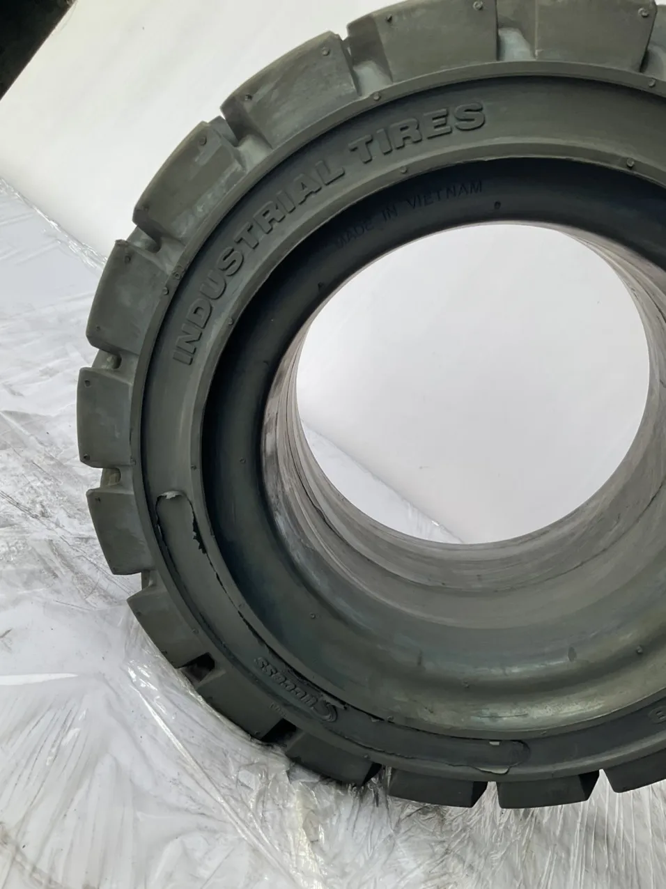 Forward Solid Tire Forklift 200/5010 Success Brand Tires Manufacturers