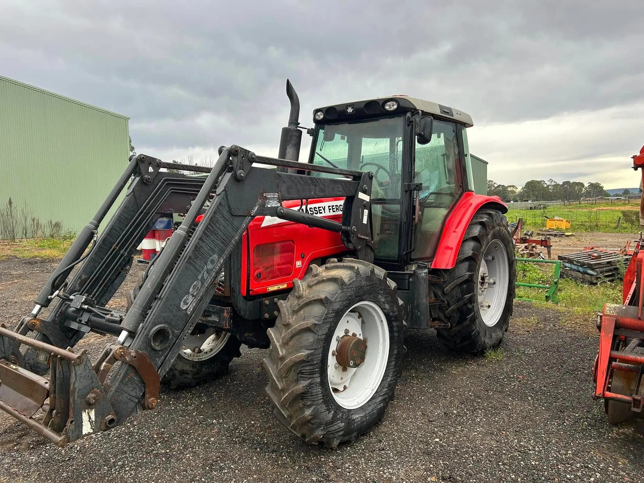 Massey Ferguson Agricultural Machinery / Used 85hp Farm Tractor