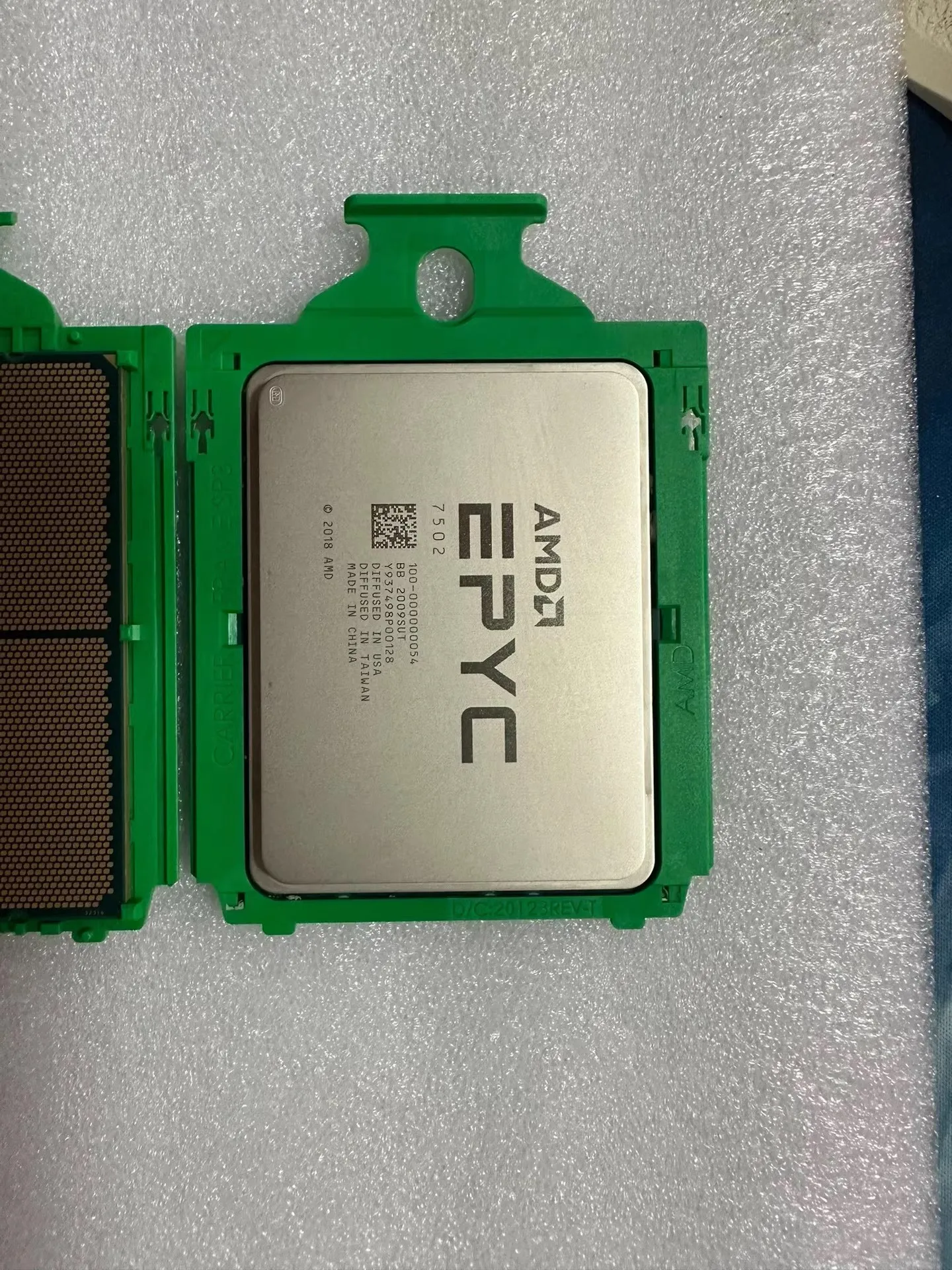A M D EPYC 7601 7282 7302 7402 7532 7552 7553 7542 7642 7B12 7742