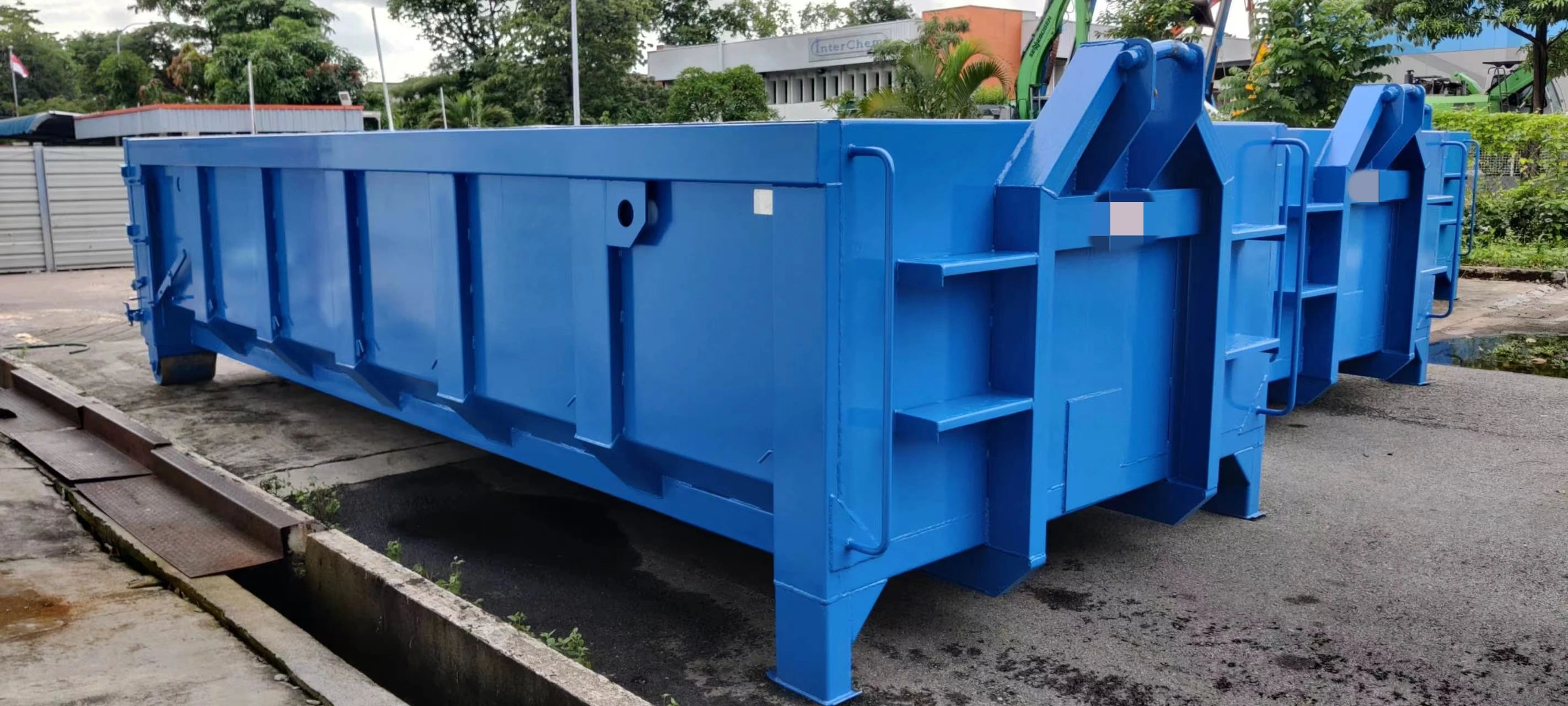 singapore-skip-container-garbage-bin-waste-sorting-and-recycling-hook