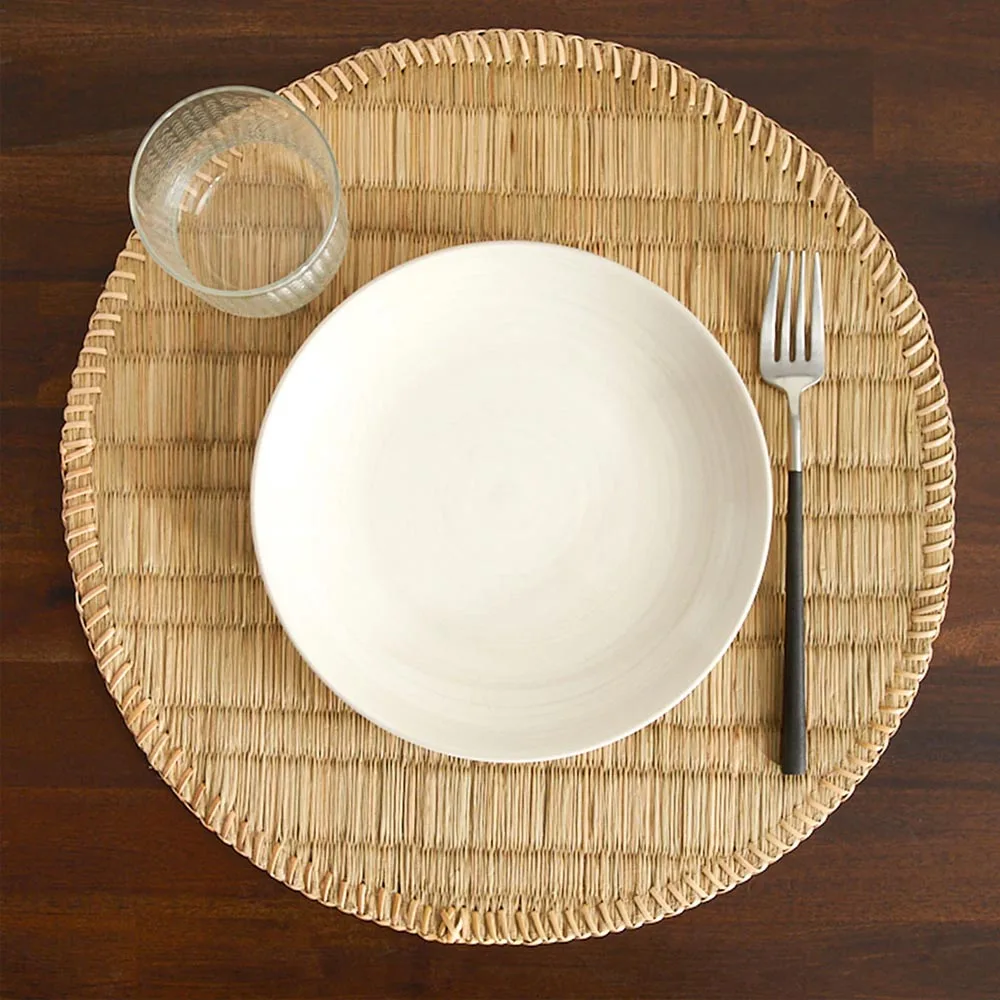 Rustic Touch Round Shape Seagrass Placemat Natural Color For Dining