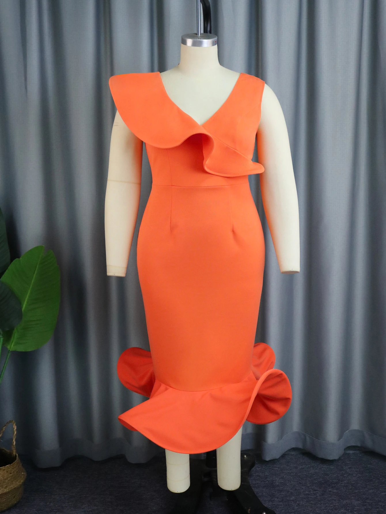 AM030223 Sexy V Neck Sleeveless Mermaid Ruffle Hem India Summer Evening Dresses