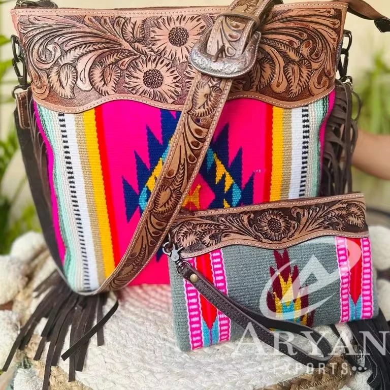 Showman ® Saddle blanket handbag with genuine leather main image 1