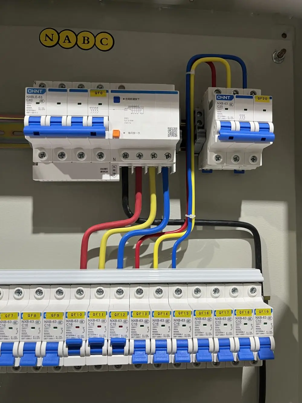 ASBY-TTT 100A Steel MCB Distribution Cabinet Electrical Wiring Panel Board with Busbar DCS System Cabinet Suppliers