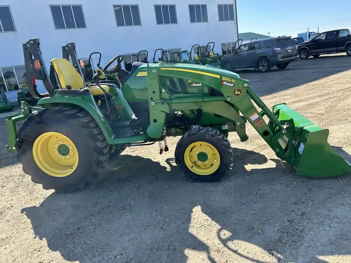 New/Used 2018 Johnn Deeree 3033R Compact Utility Tractors Wholesale Supplies