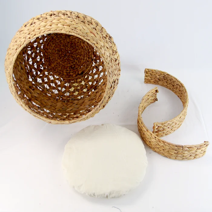 Water Hyacinth Eco friendly Handwoven Pet Supplies Water Hyacinth Pet water-hyacinth-eco-friendly-handwoven-pet-supplies-water-hyacinth-pet