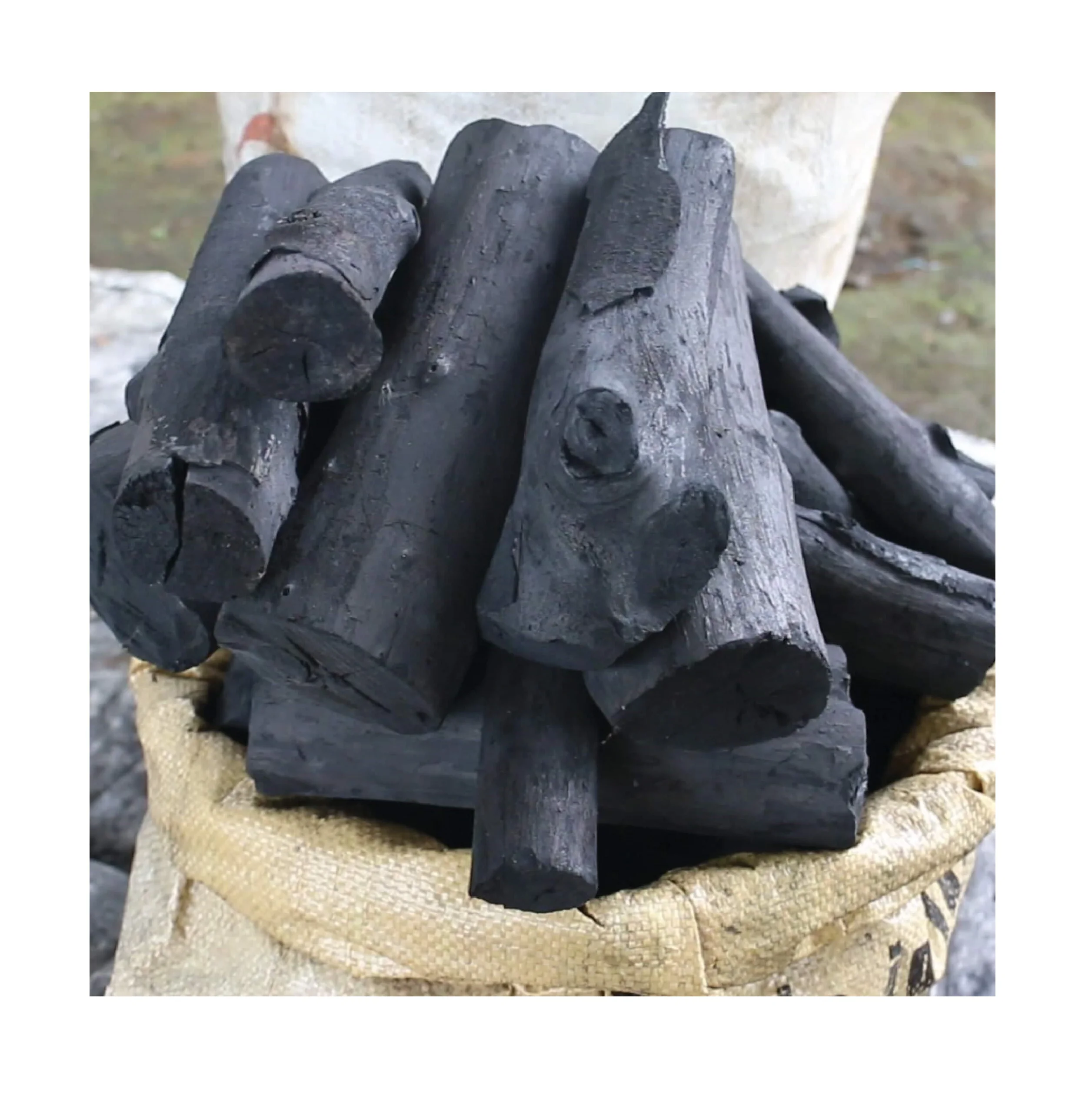 High Quality Hardwood Lump Charcoal For Barberque (bbq) Available For