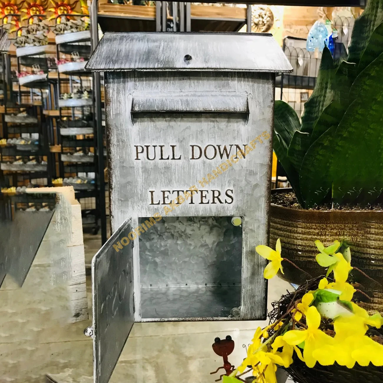 Smart Locking Galvanized Mailbox with Anti Pry Design RFID Keyless Entry Weatherproof Steel Construction