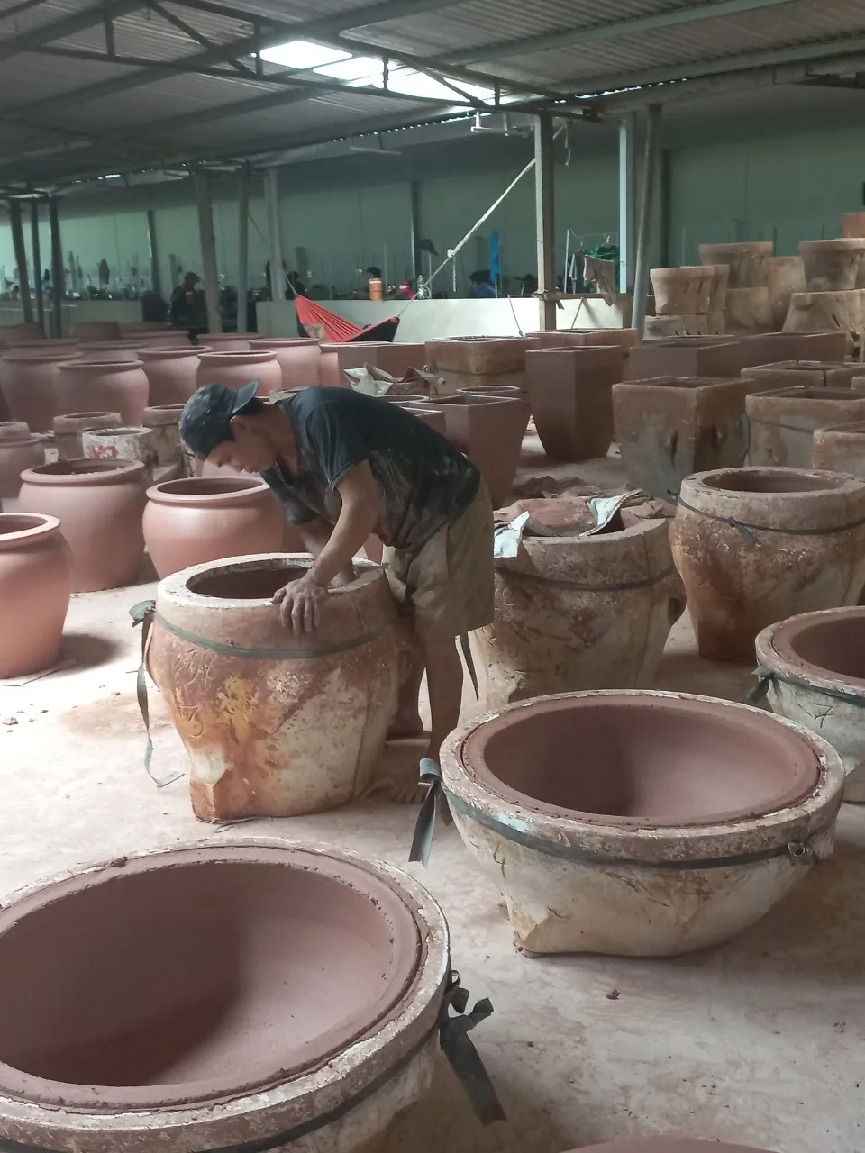 1. Unique Atlantic Ceramic Outdoor Pots Vietnam Pottery Pots