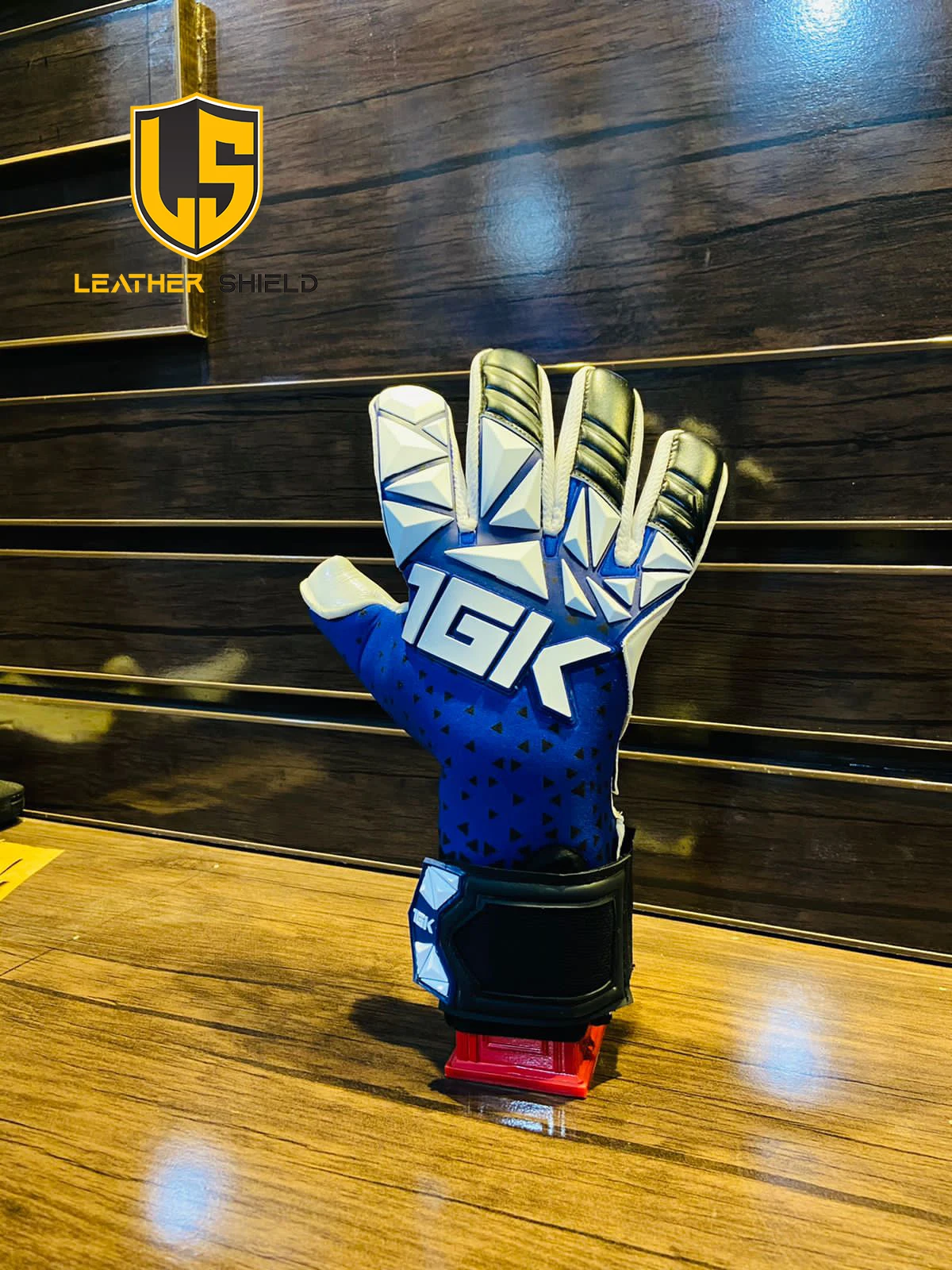 Custom Made Professional's Choice Goalkeeper Gloves 1gk Style By Leather Shield Buy Custom