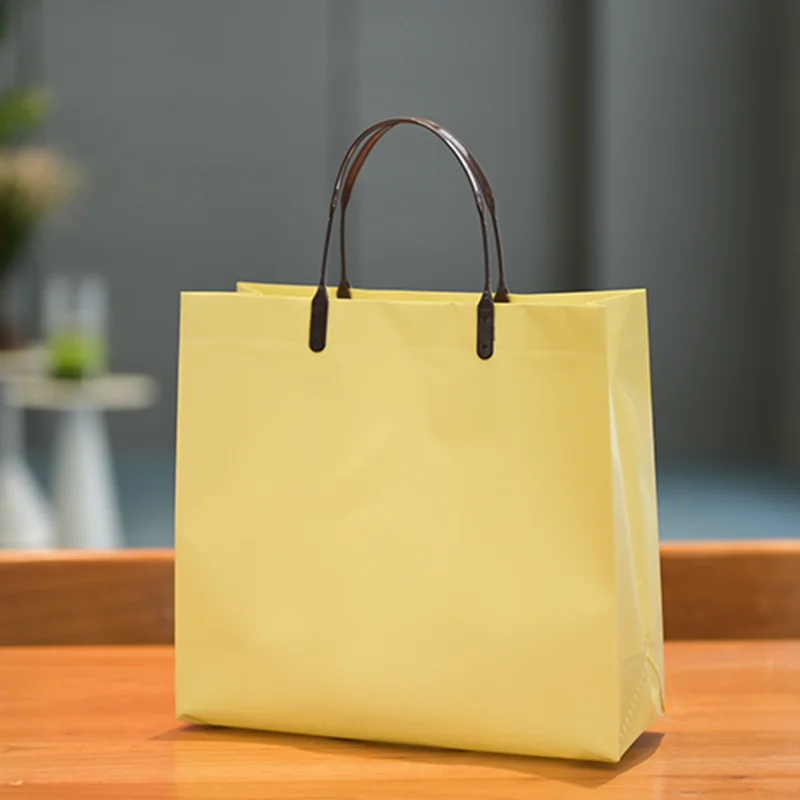 plastic shopping bag 10.png