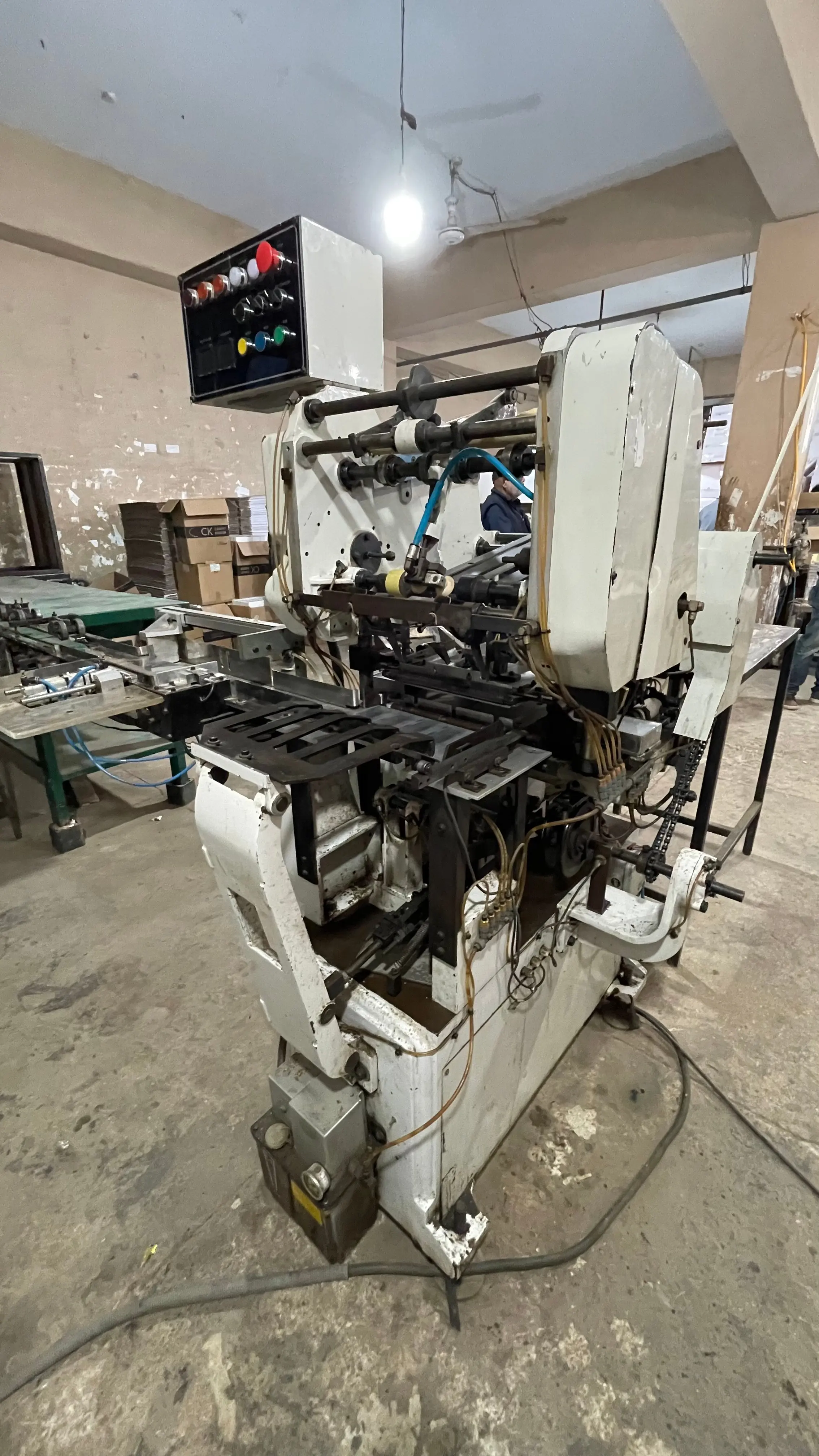 Boxer Machine for Cigarette Packaging