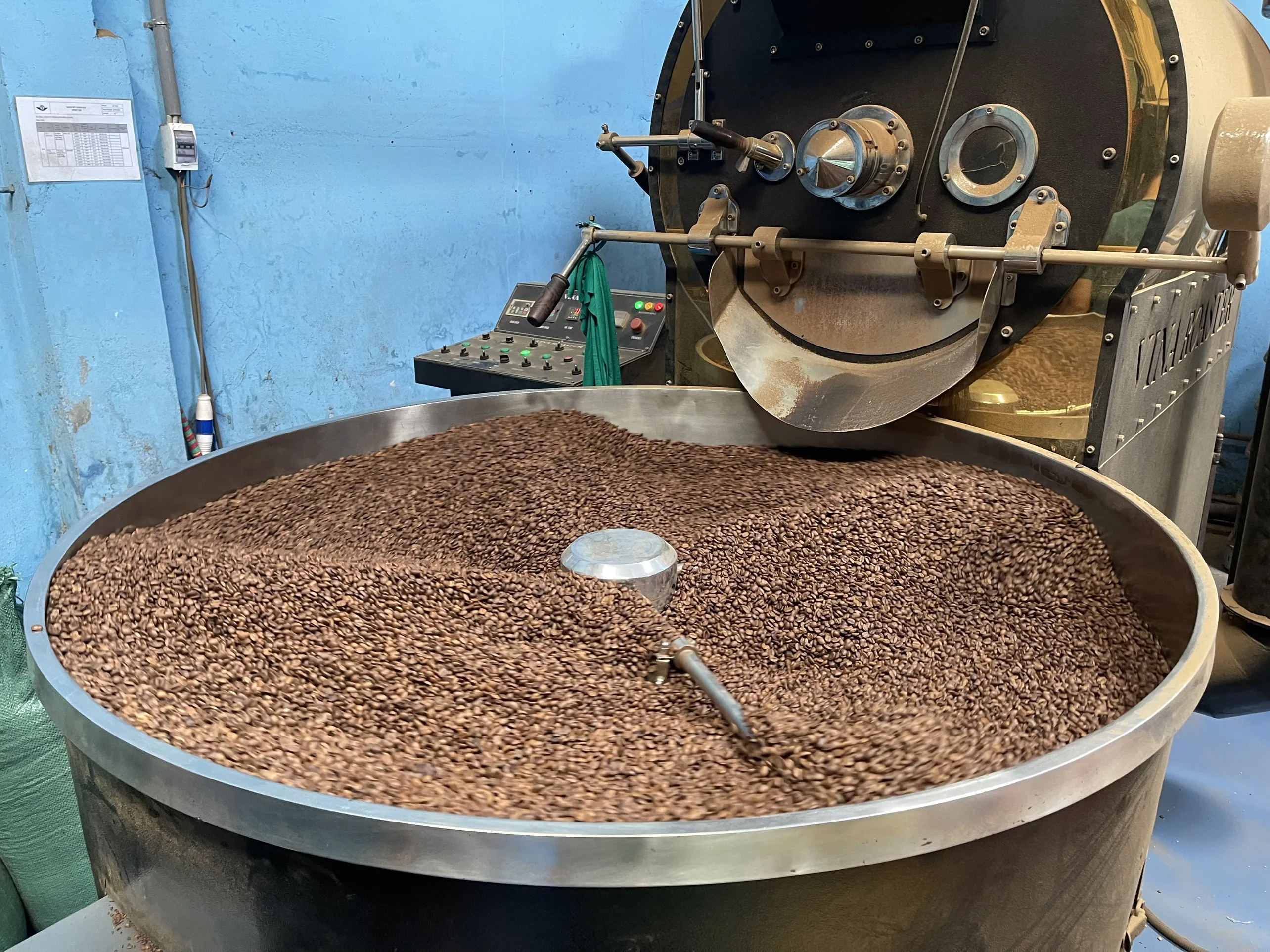 Green Robusta Coffee Bean From Vietnam Sc13/16/18 Natural Coffee Ready For Export Ms. April