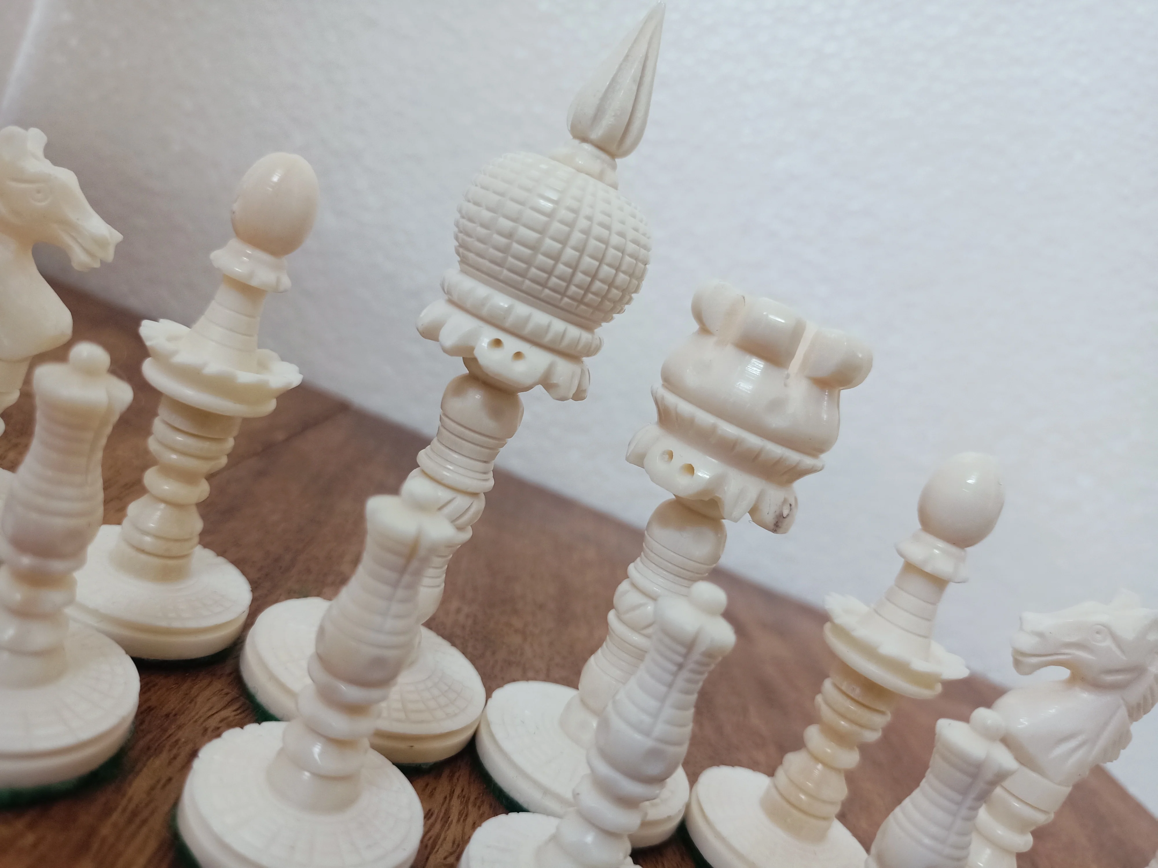 Type I Bone Barleycorn Chessmen - www.