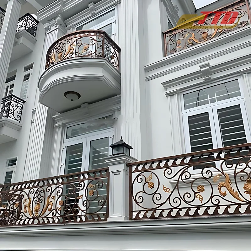 Modern Wrought Iron Balcony Railing Design for Outdoor Living
