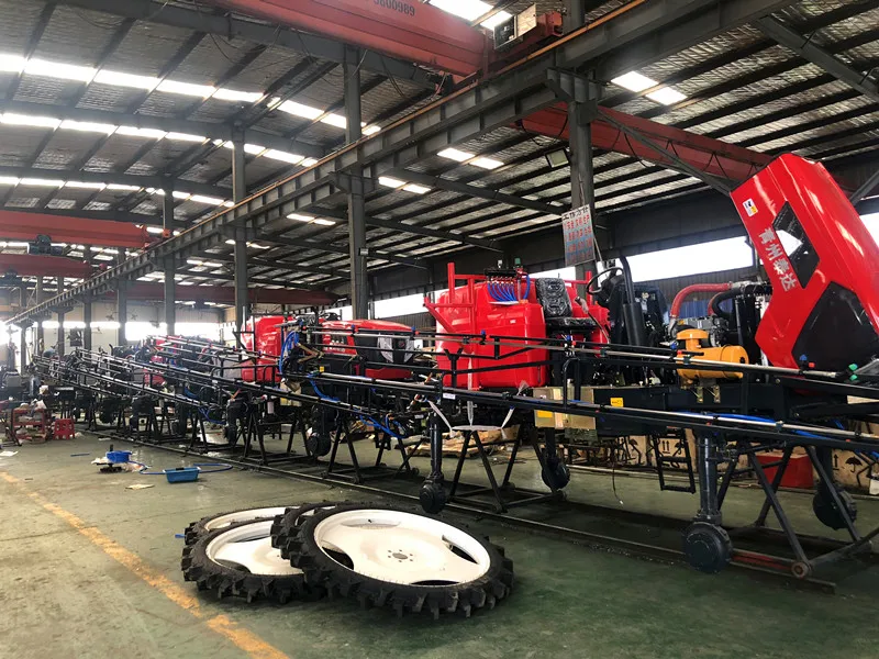 Spreader Sprayer Tractor with 600L Fertilizer Spreader, Chicken, Cattle and Sheep Manure Spreader Machine
