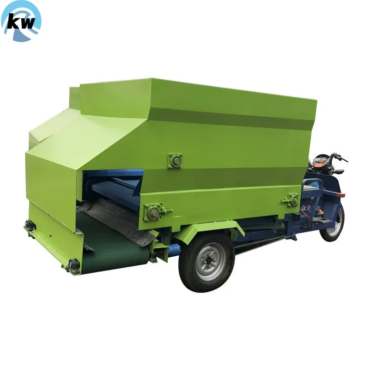 Bestselling Power Tricycle Cattle Feed Distributor Feed Spreader Mill