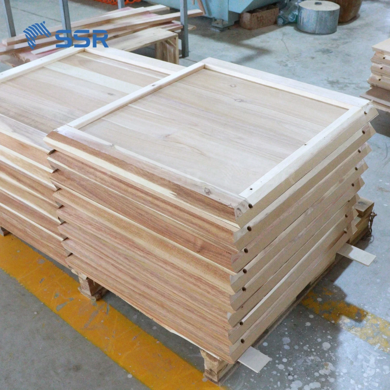 Ssr Vina Outdoor Wooden Table Set High Quality Control Wooden