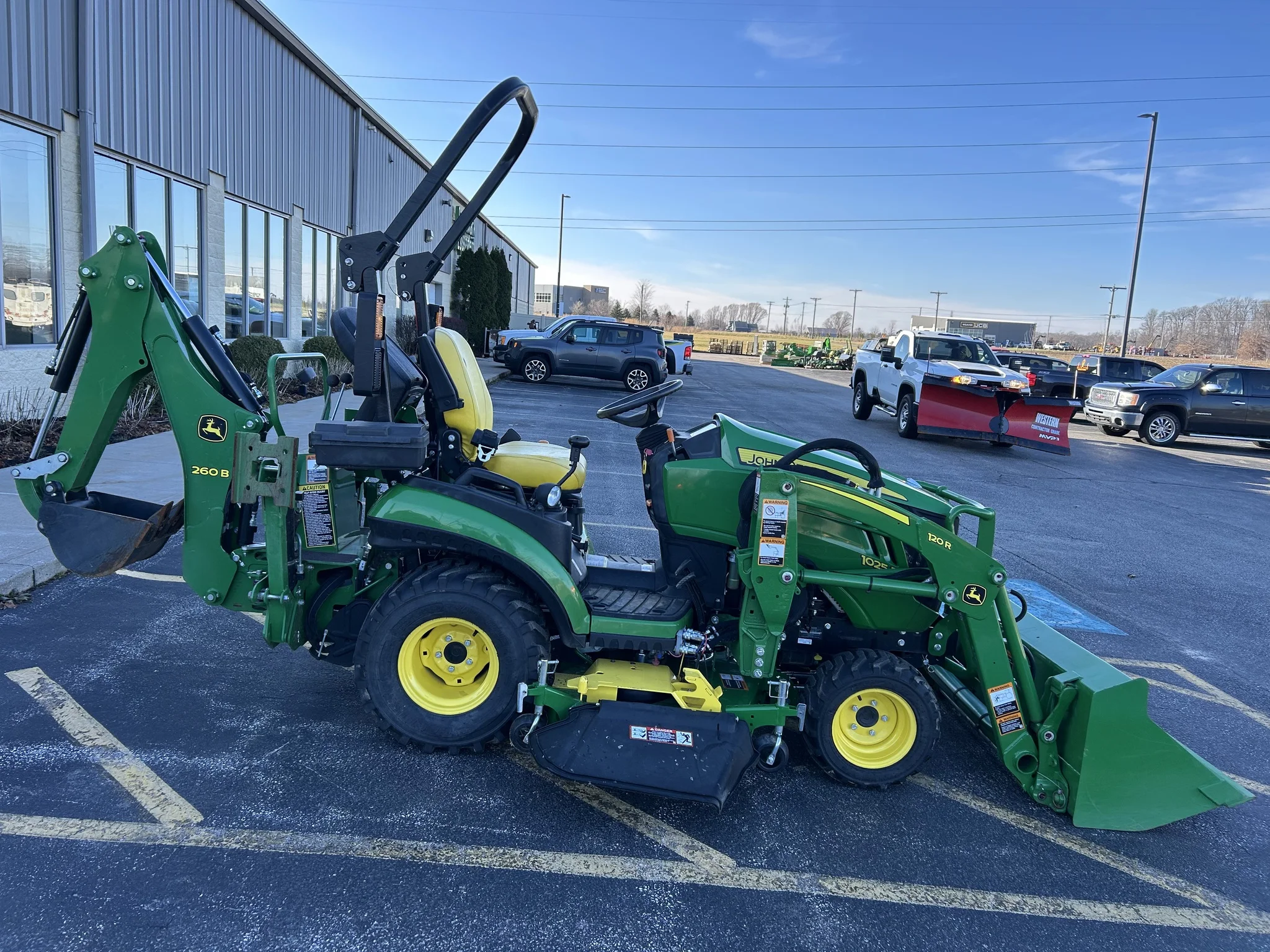 High Quality John Deeree 1025R Utility Tractor with Engine and Pump Germany Origin Available Now with Fast Delivery