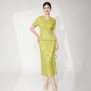 2025 Latest Design Women's Fashion Sets Designer Short-sleeved T-shirt and Skirt Two-piece Casual Set