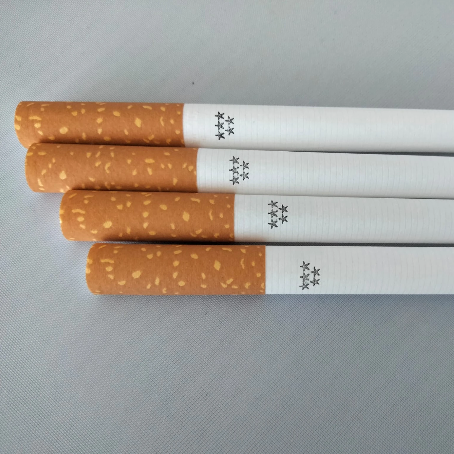 200x filtro de cigarrillo sabor T&t Completo Tubos 2x Igla Rolling Papers Tamaño King 