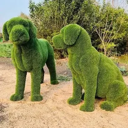 Customizable Outdoor Artificial Grass Metal Material with Steel Structure for Synthetic Animal Pet Decorations-Dog or Bear