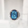Azul