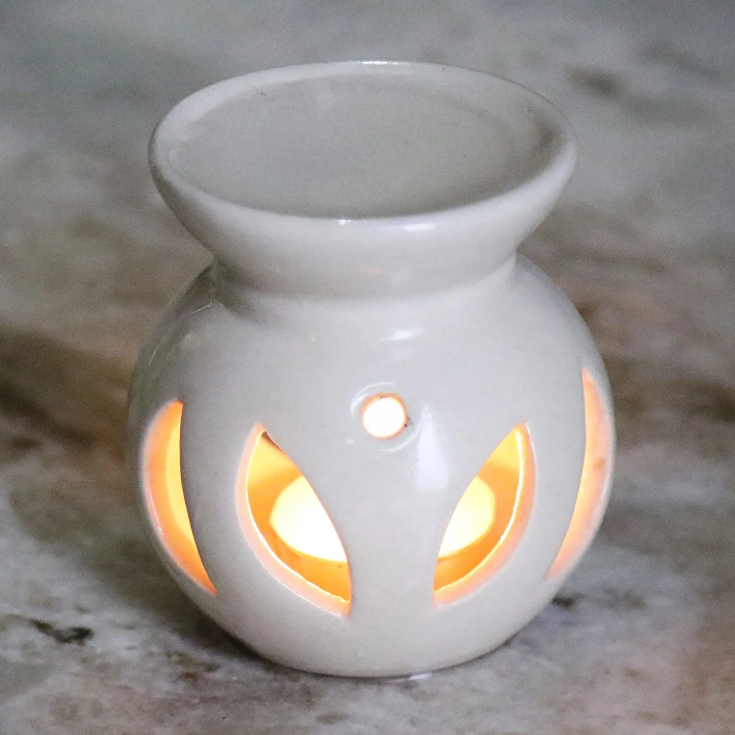 Pure Source India Ceramic Aroma Burner Regular Size Ivory White Color