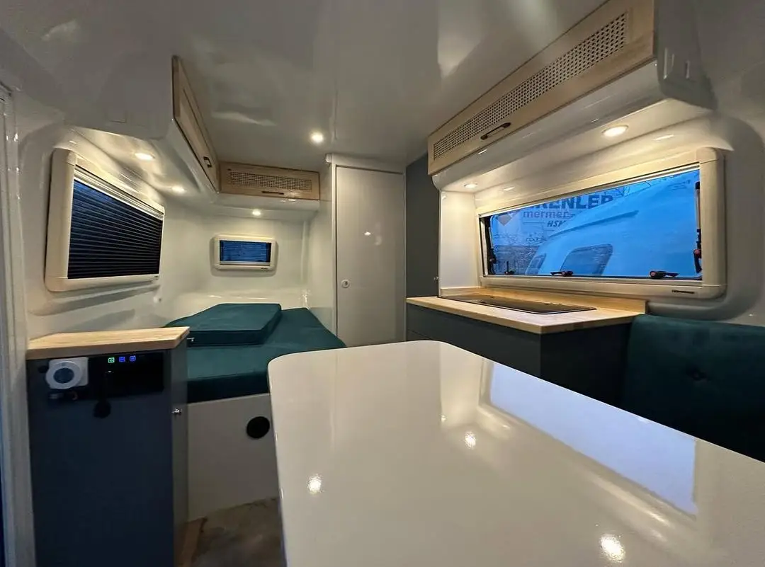 New Design High Class Modern Teardrop Travel Trailer Rose Color Wood Floor Stainless Steel 6 Person Sleeping Capacity