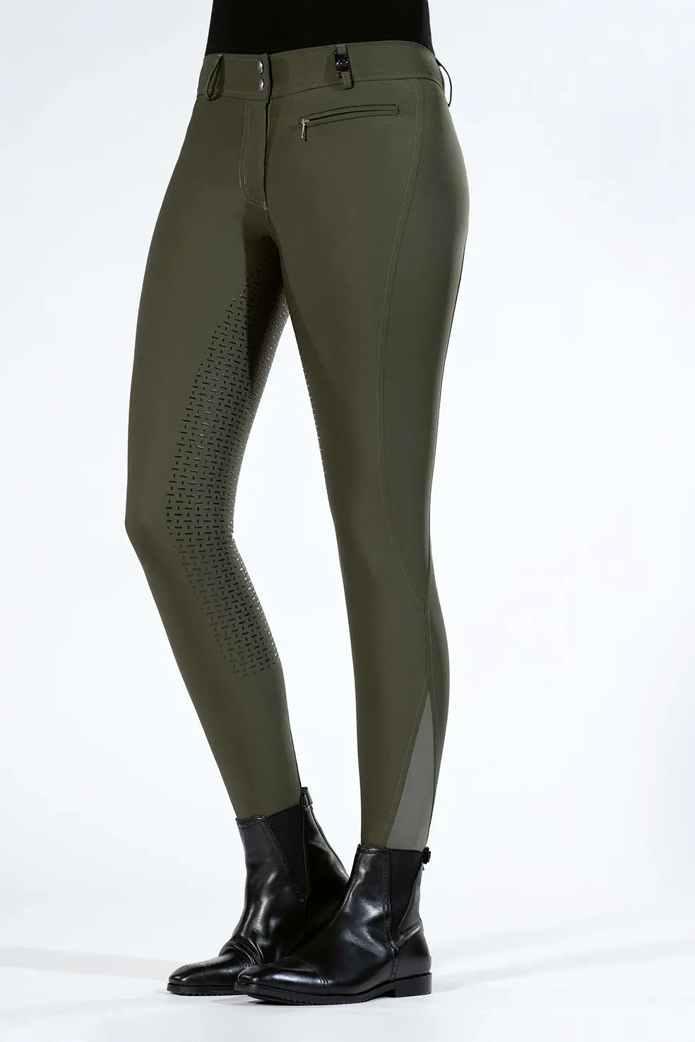 High Quality Riding Breeches On Technical Fabric At Manufacturing