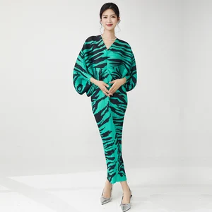 2025 Latest Design Women Pleated Dress High Quality Plus Size Casual Bat Sleeve Dress Miyake Dress