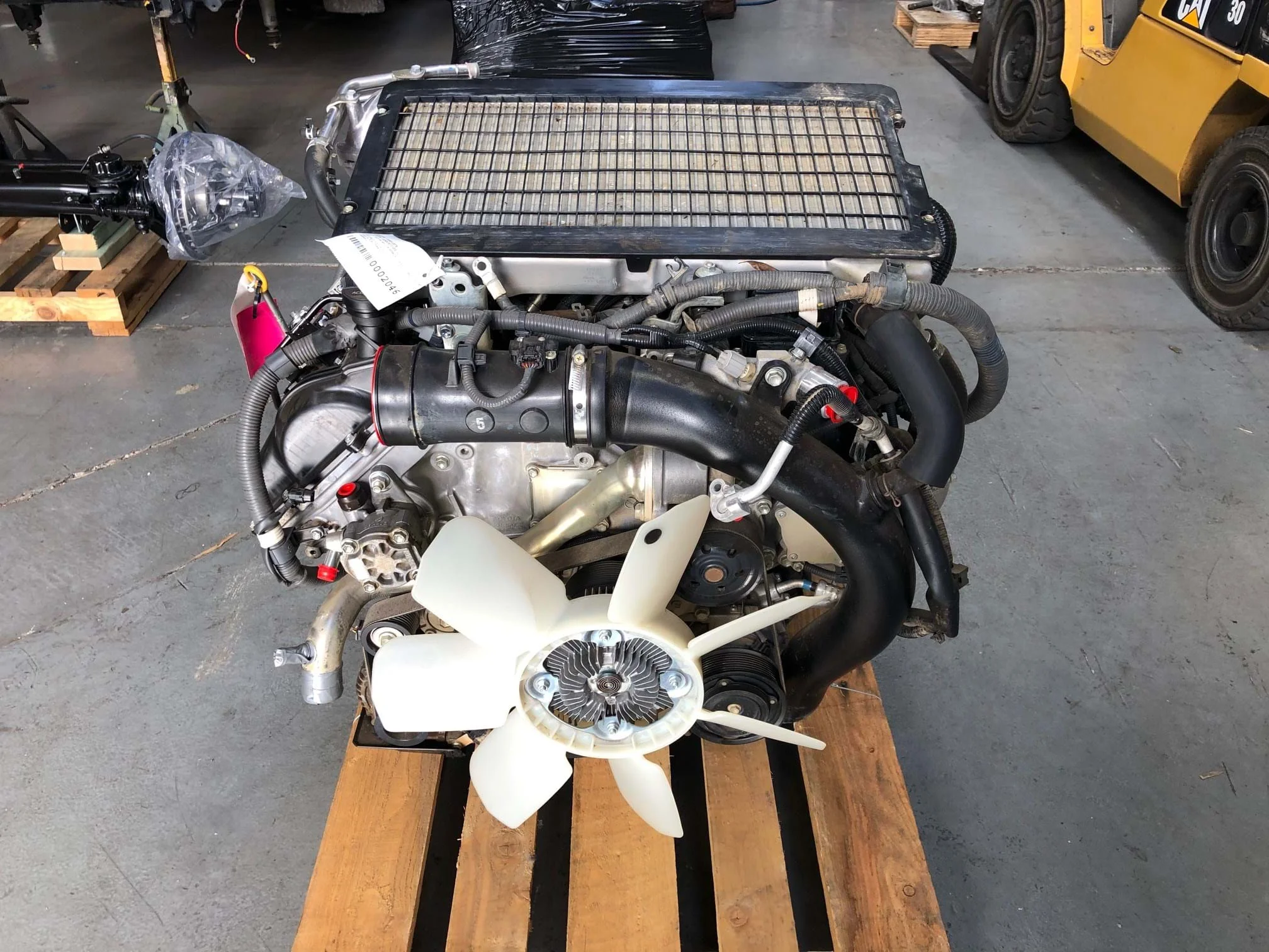 New Stock With High Performance 1vdftv V8 Diesel Engine 200 Series For