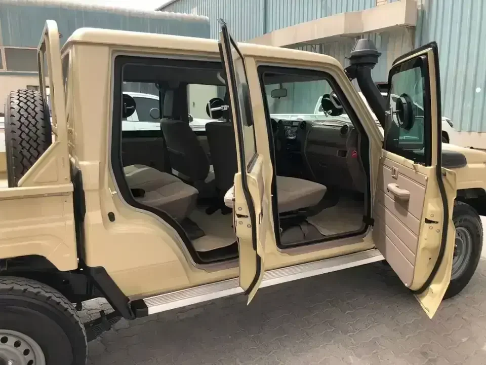 2021 2022 2023 LC 79 Series 2024 Double Cabin Pickup